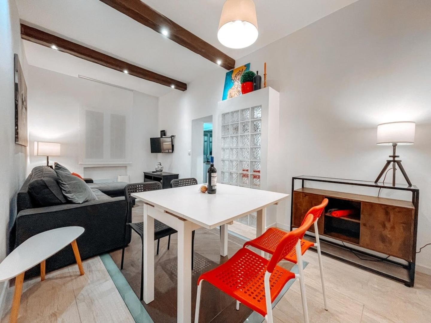 Fee4Me. Amazing Apartment In The Heart Of Lavapies — Photos 3